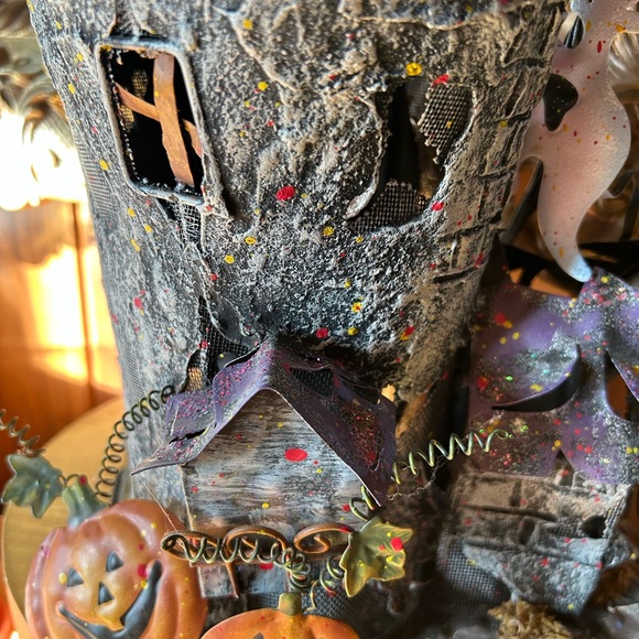 Vintage metal tall haunted house, Halloween decor - Picture 10 of 10